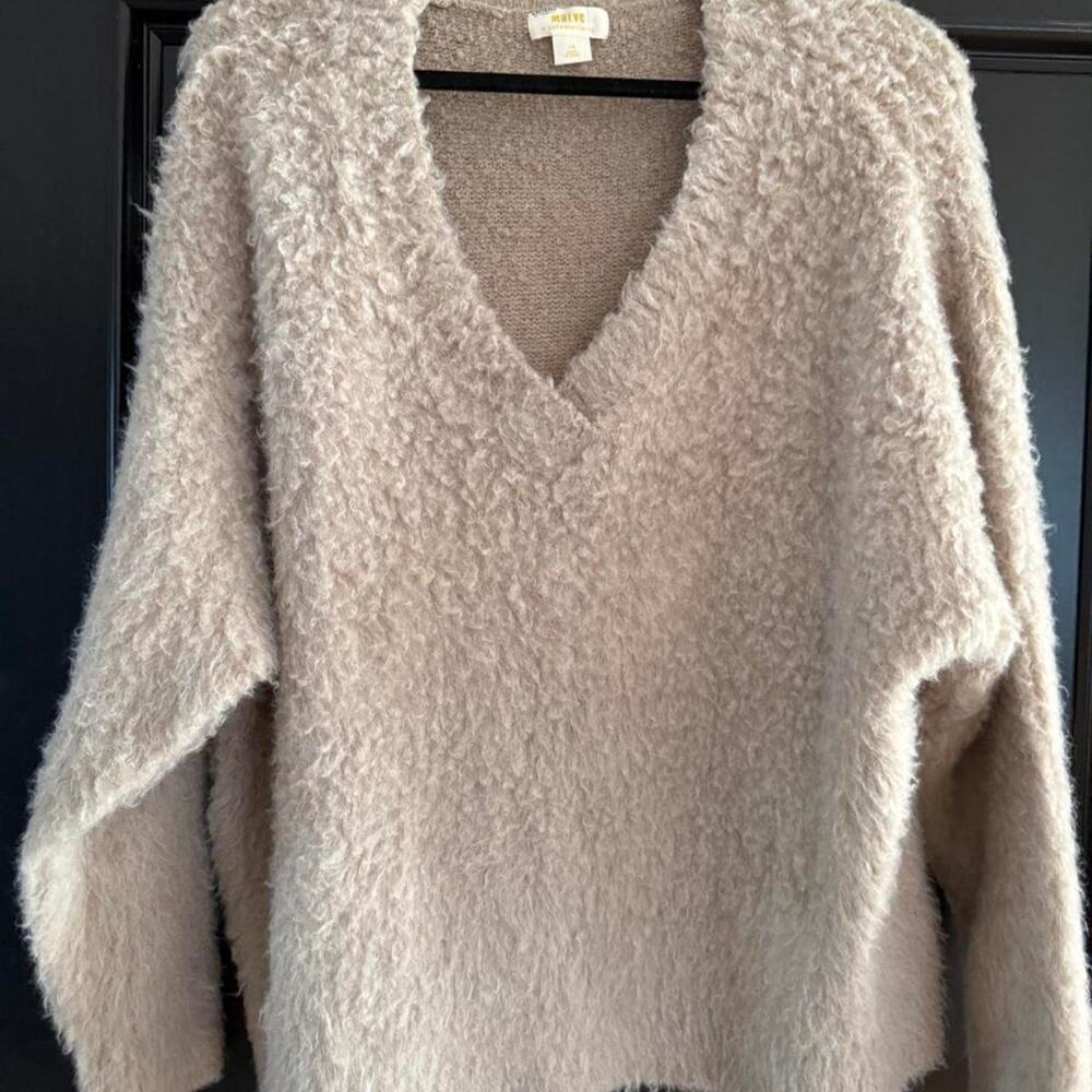 Maeve by anthropologie plush v neck